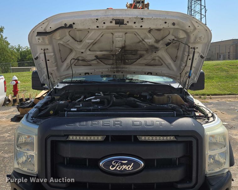 image for item EF1947 2011 Ford F550 Super Duty bucket truck