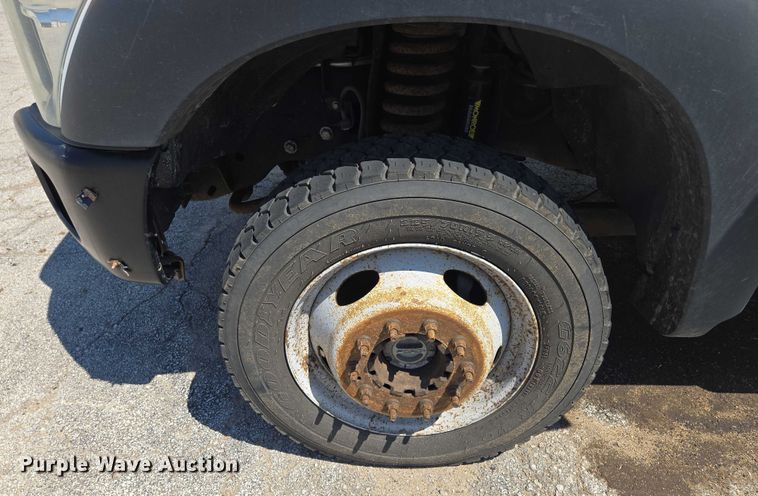 image for item EF1947 2011 Ford F550 Super Duty bucket truck