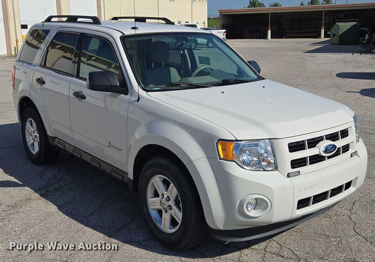 image for item EF1948 2011 Ford Escape Hybrid SUV