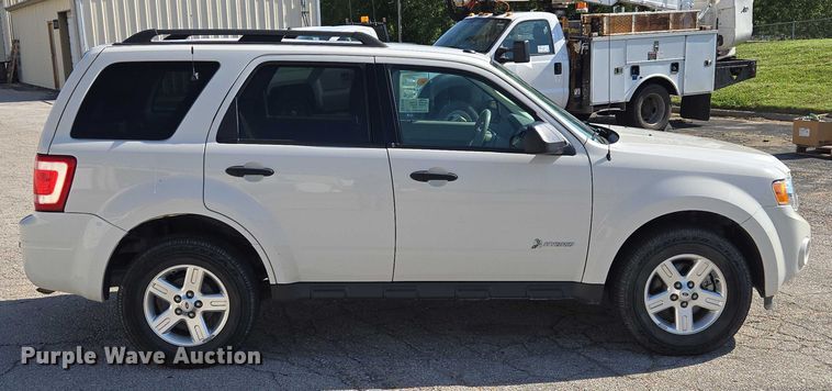 image for item EF1948 2011 Ford Escape Hybrid SUV