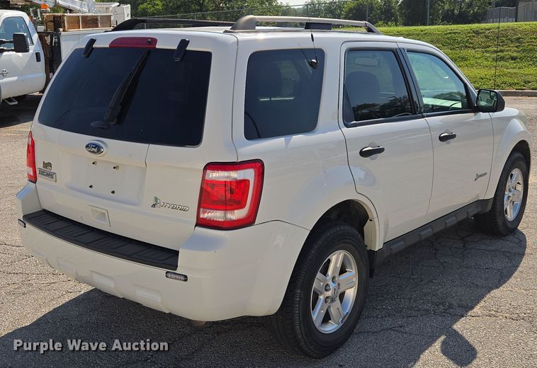 image for item EF1948 2011 Ford Escape Hybrid SUV
