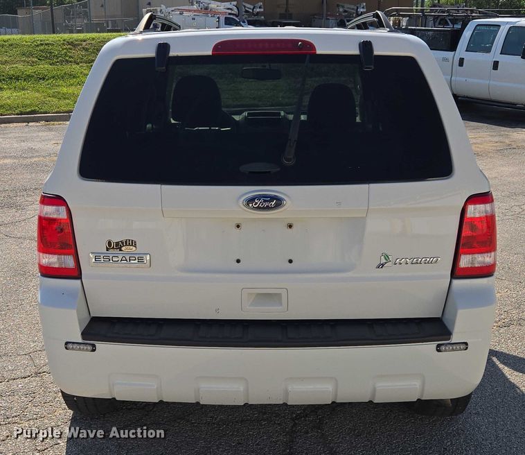 image for item EF1948 2011 Ford Escape Hybrid SUV