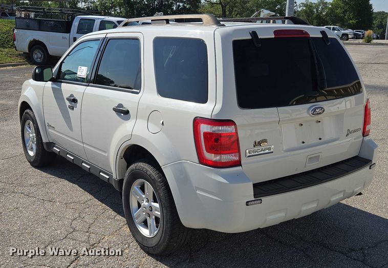 image for item EF1948 2011 Ford Escape Hybrid SUV