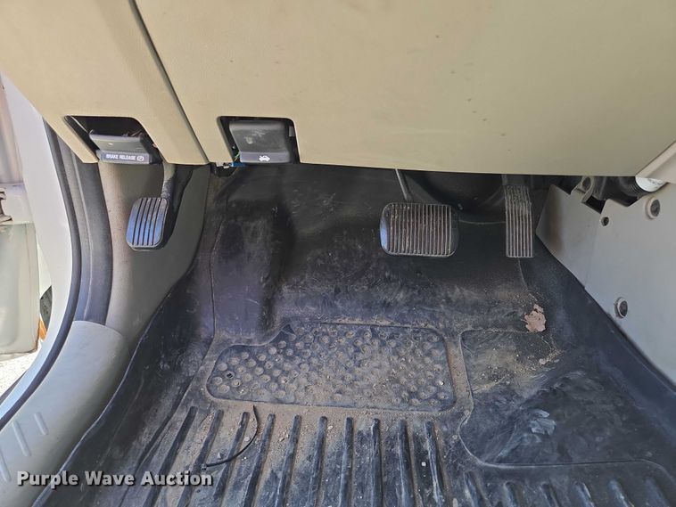 image for item EF1948 2011 Ford Escape Hybrid SUV