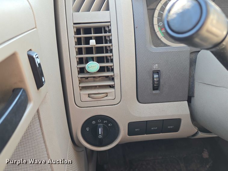 image for item EF1948 2011 Ford Escape Hybrid SUV