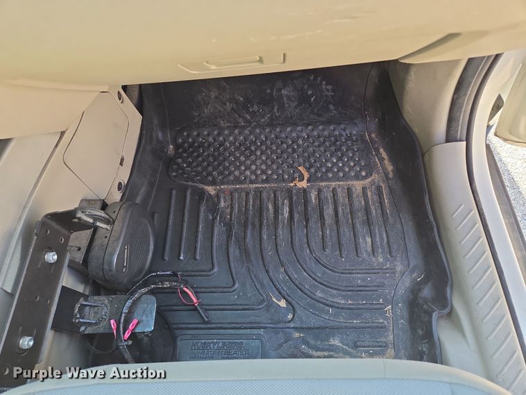 image for item EF1948 2011 Ford Escape Hybrid SUV