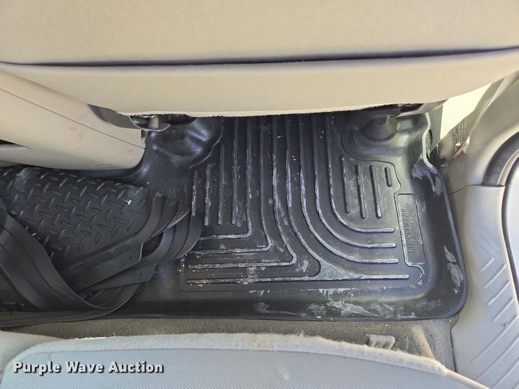 image for item EF1948 2011 Ford Escape Hybrid SUV