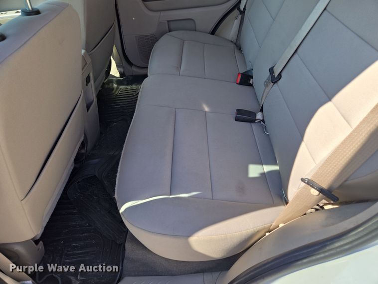 image for item EF1948 2011 Ford Escape Hybrid SUV