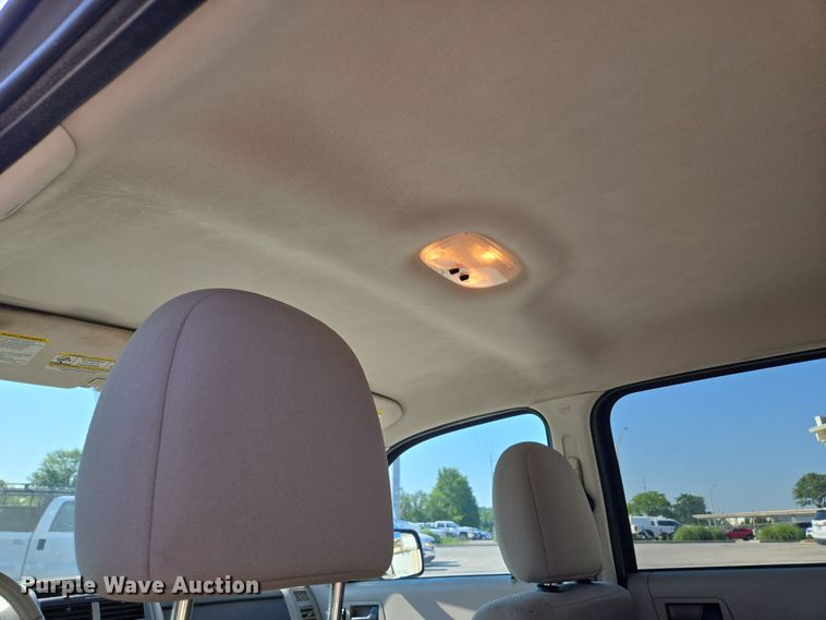 image for item EF1948 2011 Ford Escape Hybrid SUV