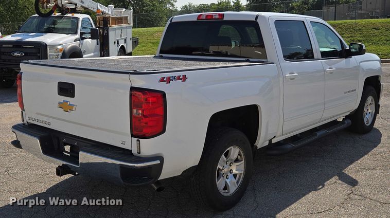 image for item EF1950 2018 Chevrolet Silverado 1500 Crew Cab pickup truck