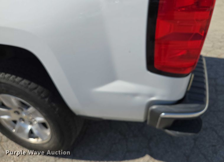 image for item EF1950 2018 Chevrolet Silverado 1500 Crew Cab pickup truck