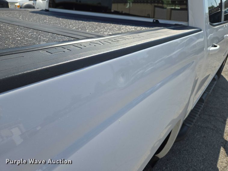 image for item EF1950 2018 Chevrolet Silverado 1500 Crew Cab pickup truck