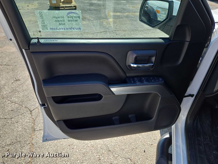 image for item EF1950 2018 Chevrolet Silverado 1500 Crew Cab pickup truck