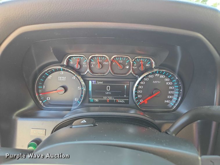 image for item EF1950 2018 Chevrolet Silverado 1500 Crew Cab pickup truck