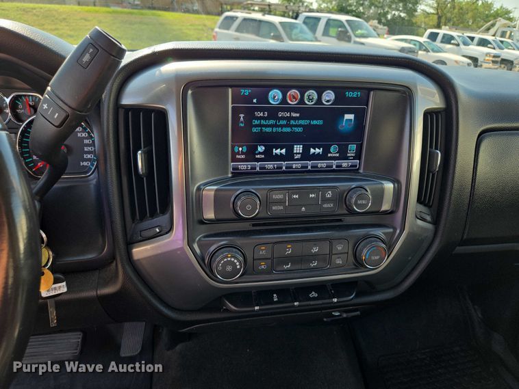 image for item EF1950 2018 Chevrolet Silverado 1500 Crew Cab pickup truck