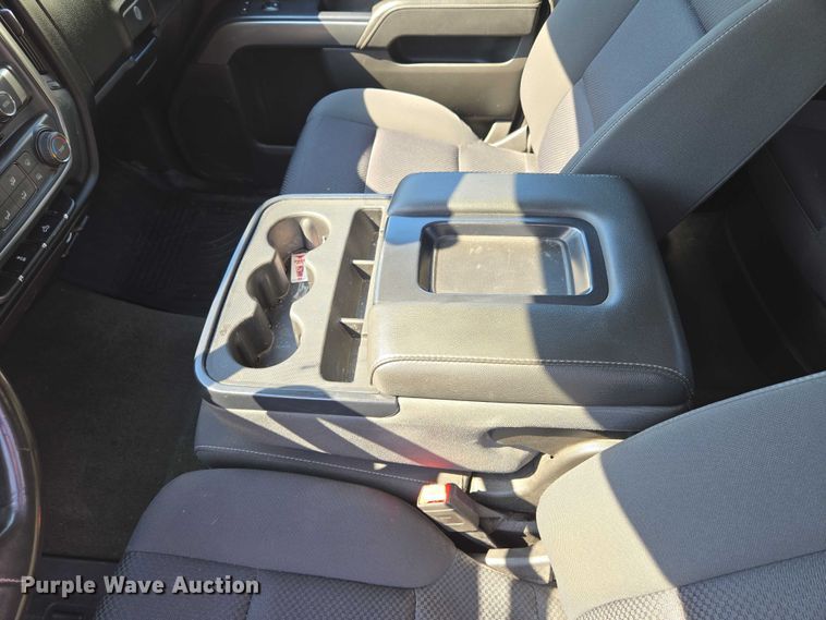 image for item EF1950 2018 Chevrolet Silverado 1500 Crew Cab pickup truck