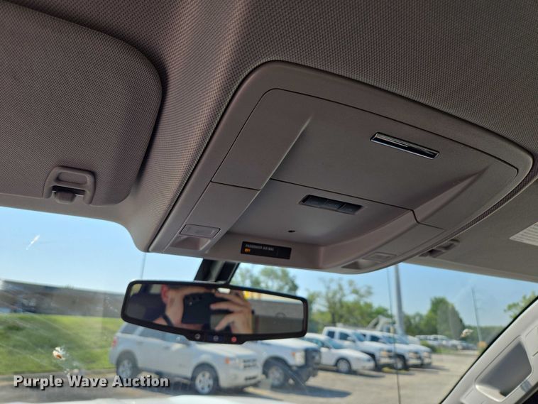 image for item EF1950 2018 Chevrolet Silverado 1500 Crew Cab pickup truck