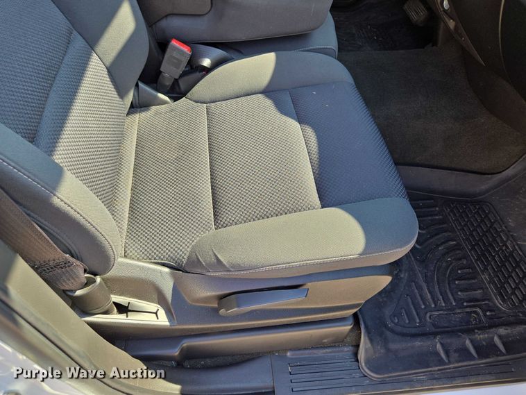 image for item EF1950 2018 Chevrolet Silverado 1500 Crew Cab pickup truck