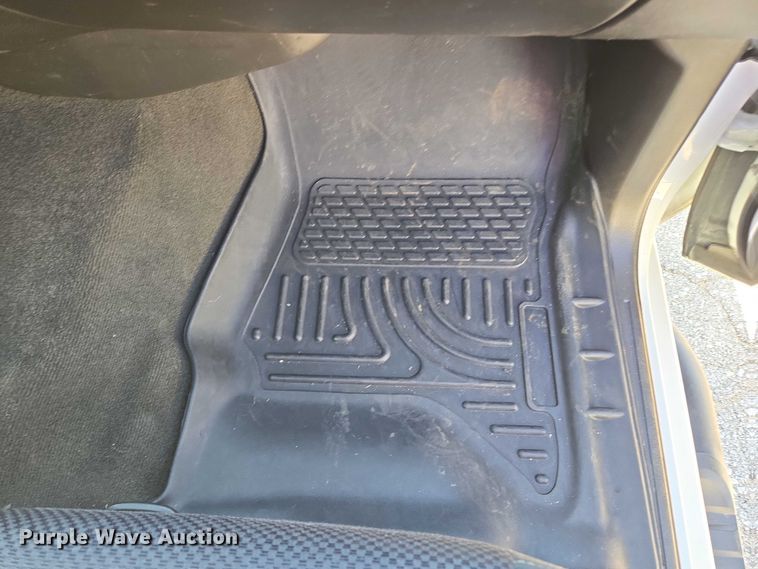 image for item EF1950 2018 Chevrolet Silverado 1500 Crew Cab pickup truck