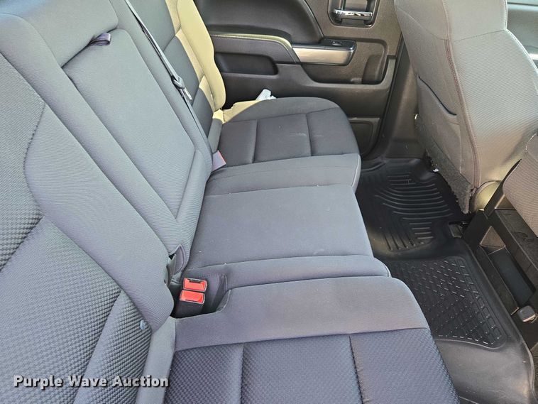 image for item EF1950 2018 Chevrolet Silverado 1500 Crew Cab pickup truck