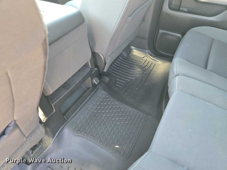 image for item EF1950 2018 Chevrolet Silverado 1500 Crew Cab pickup truck