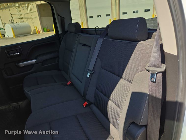 image for item EF1950 2018 Chevrolet Silverado 1500 Crew Cab pickup truck