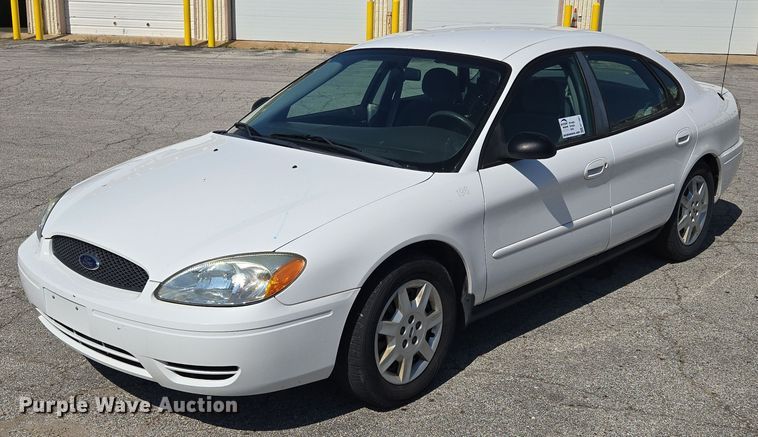 image for item EF1951 2005 Ford Taurus 