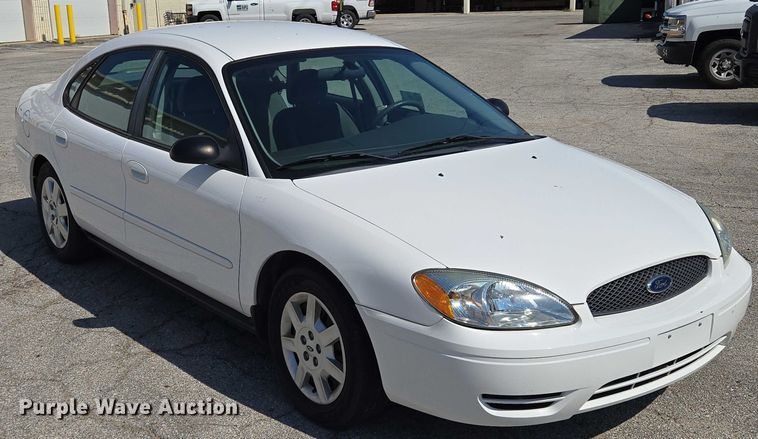 image for item EF1951 2005 Ford Taurus 