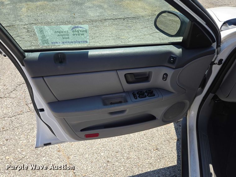 image for item EF1951 2005 Ford Taurus 