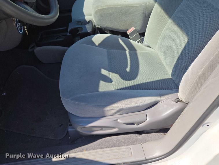 image for item EF1951 2005 Ford Taurus 