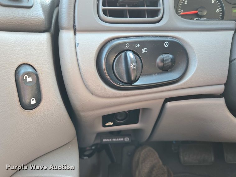 image for item EF1951 2005 Ford Taurus 