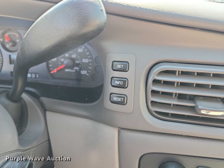 image for item EF1951 2005 Ford Taurus 