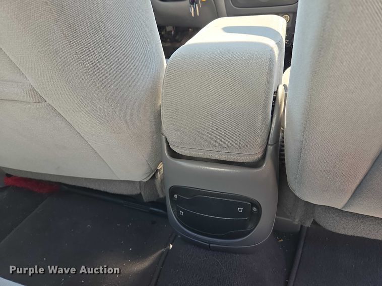 image for item EF1951 2005 Ford Taurus 