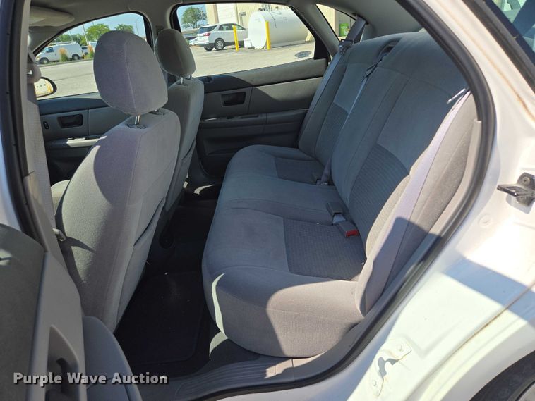 image for item EF1951 2005 Ford Taurus 