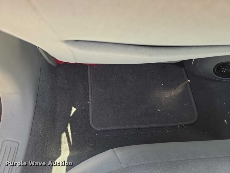 image for item EF1951 2005 Ford Taurus 