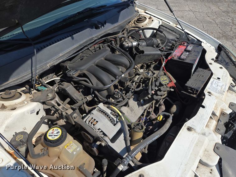 image for item EF1951 2005 Ford Taurus 