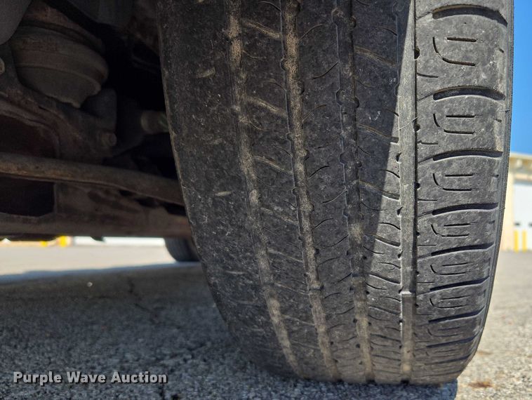 image for item EF1951 2005 Ford Taurus 