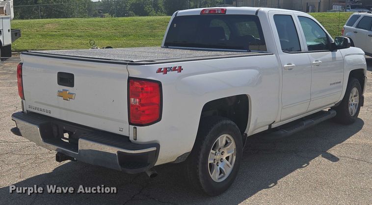 image for item EF1952 2018 Chevrolet Silverado 1500 Double Cab pickup truck