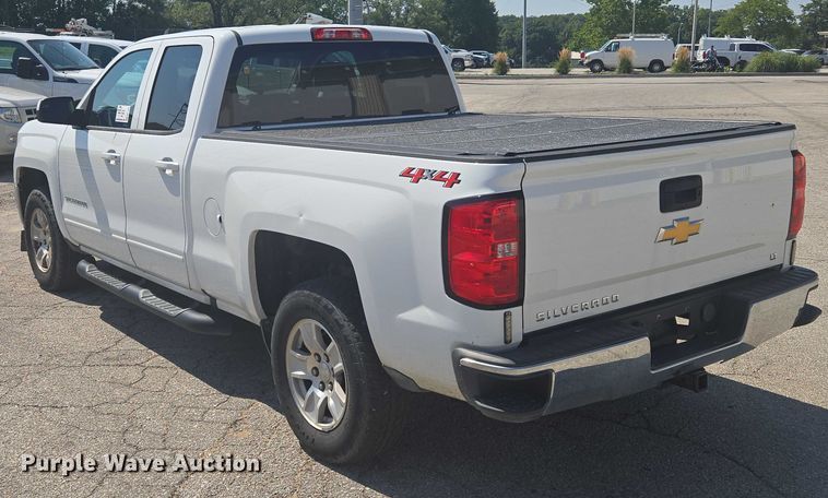 image for item EF1952 2018 Chevrolet Silverado 1500 Double Cab pickup truck