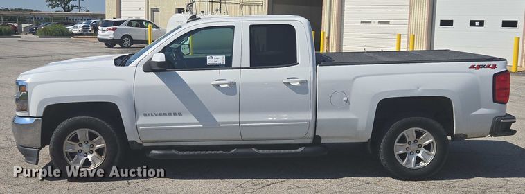 image for item EF1952 2018 Chevrolet Silverado 1500 Double Cab pickup truck