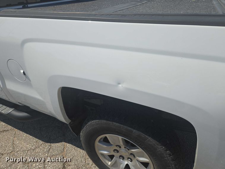 image for item EF1952 2018 Chevrolet Silverado 1500 Double Cab pickup truck