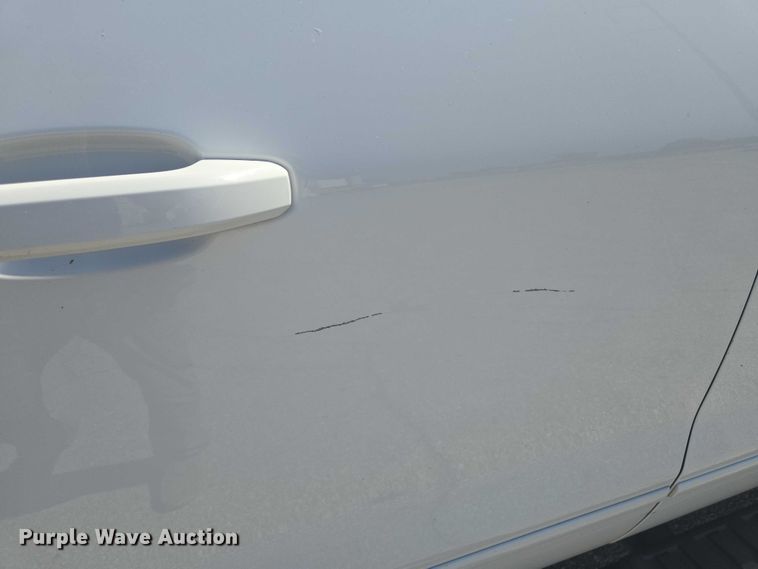 image for item EF1952 2018 Chevrolet Silverado 1500 Double Cab pickup truck