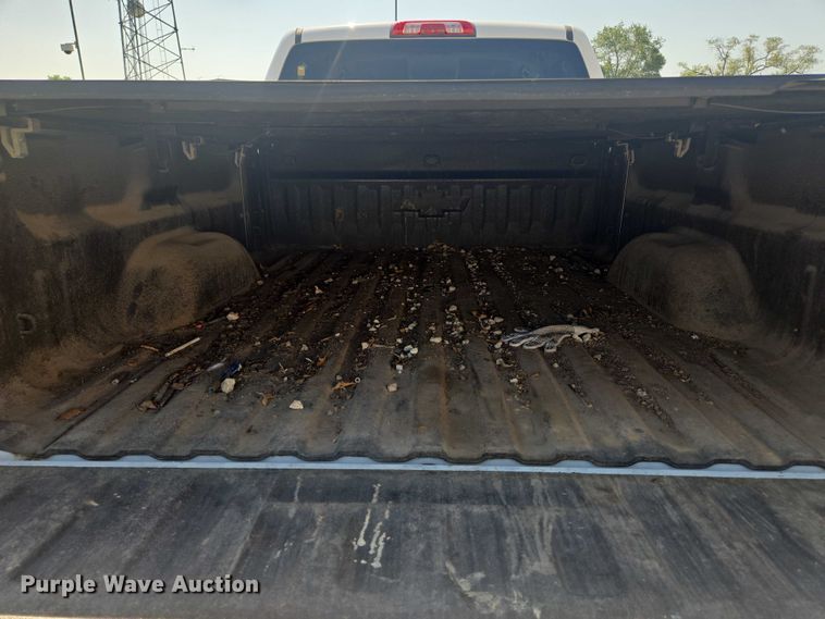 image for item EF1952 2018 Chevrolet Silverado 1500 Double Cab pickup truck