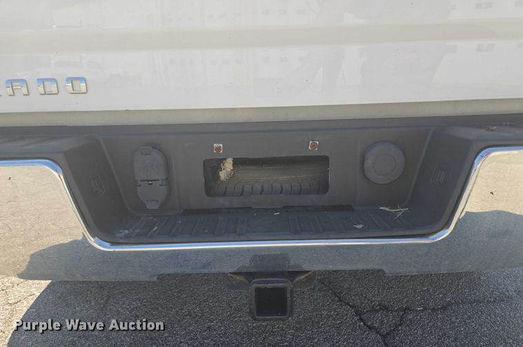 image for item EF1952 2018 Chevrolet Silverado 1500 Double Cab pickup truck