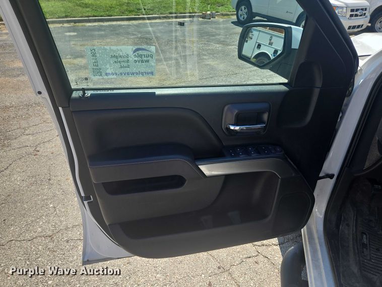 image for item EF1952 2018 Chevrolet Silverado 1500 Double Cab pickup truck