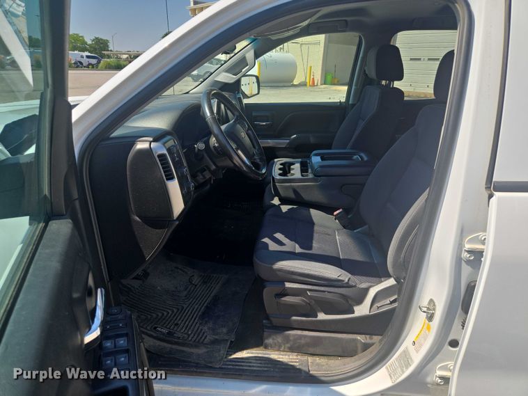 image for item EF1952 2018 Chevrolet Silverado 1500 Double Cab pickup truck