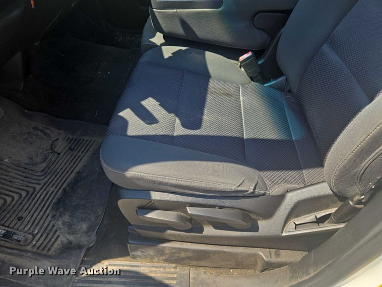 image for item EF1952 2018 Chevrolet Silverado 1500 Double Cab pickup truck