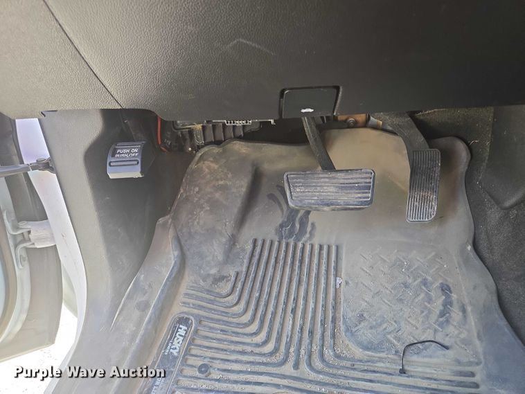 image for item EF1952 2018 Chevrolet Silverado 1500 Double Cab pickup truck