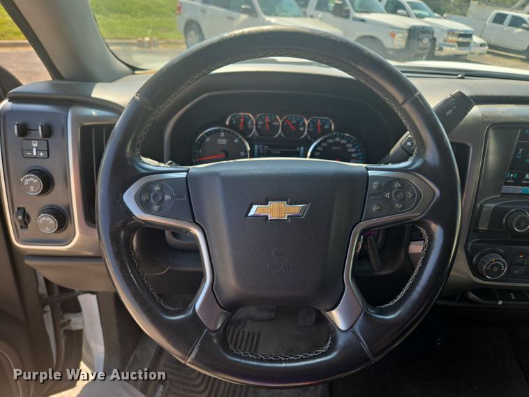 image for item EF1952 2018 Chevrolet Silverado 1500 Double Cab pickup truck