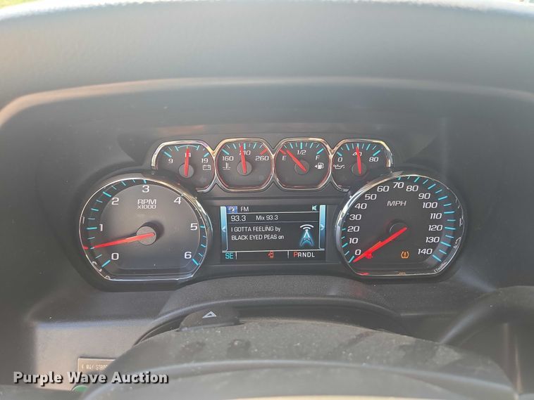 image for item EF1952 2018 Chevrolet Silverado 1500 Double Cab pickup truck